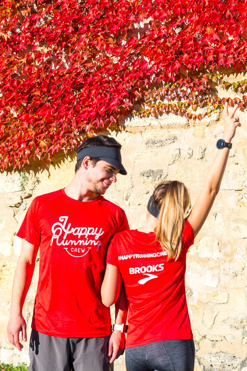 t-shirt happy running crew